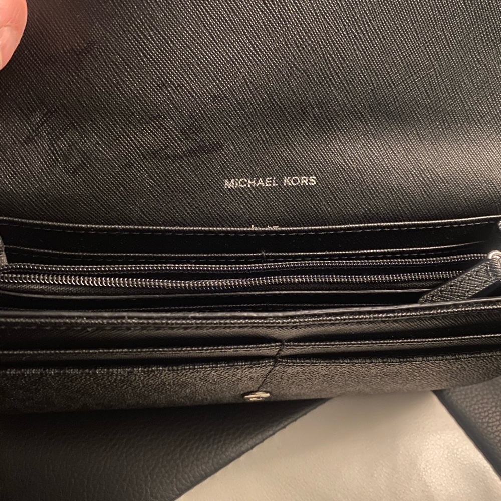 Michael kors black purse and wallet - Picture 2 of 9